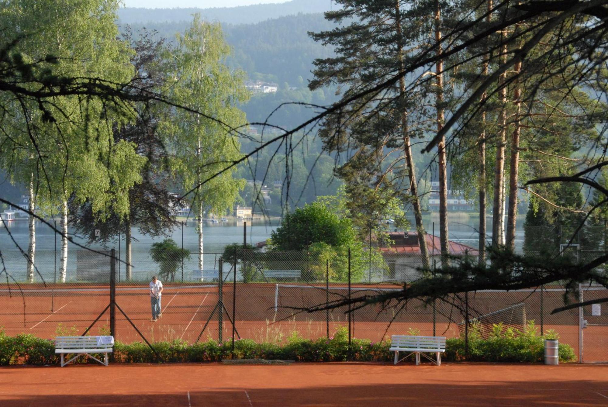 Tennis & Yacht Hotel Velden Velden am Woerthersee Exterior photo